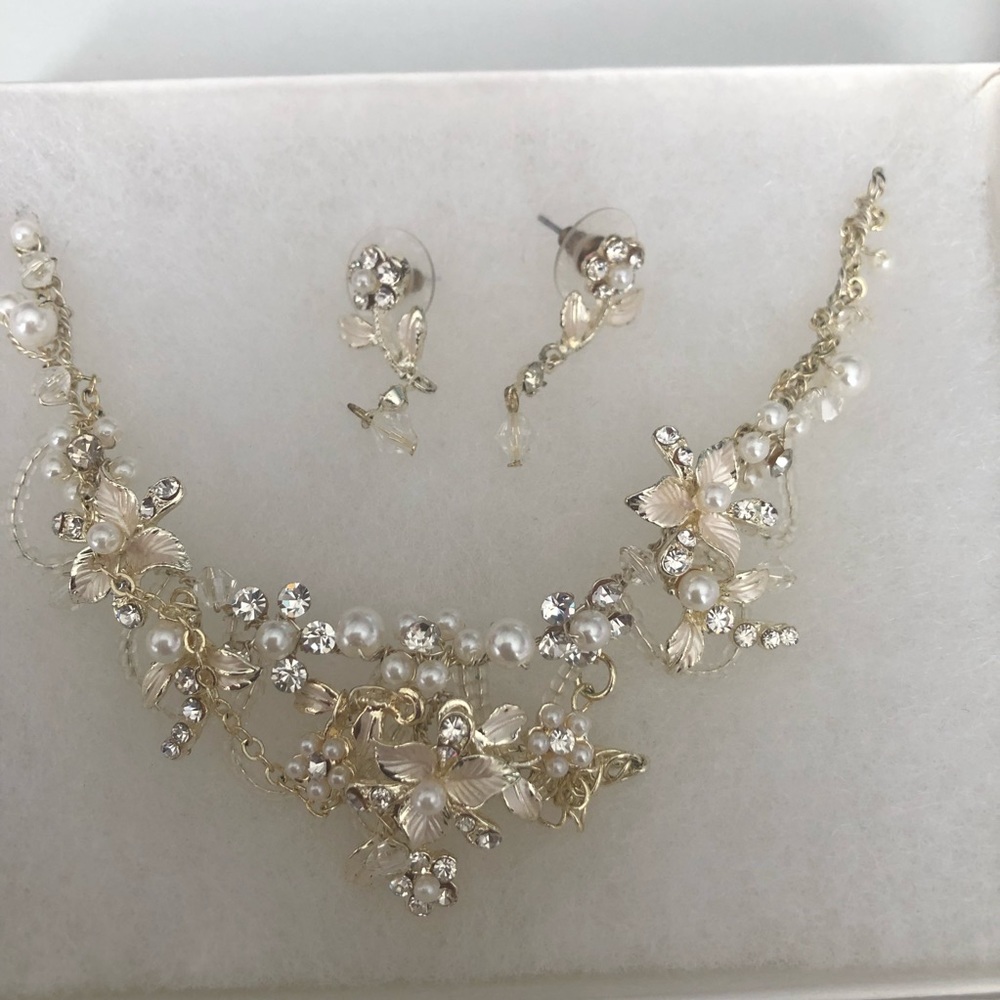 David’s Bridal Jewelry Set